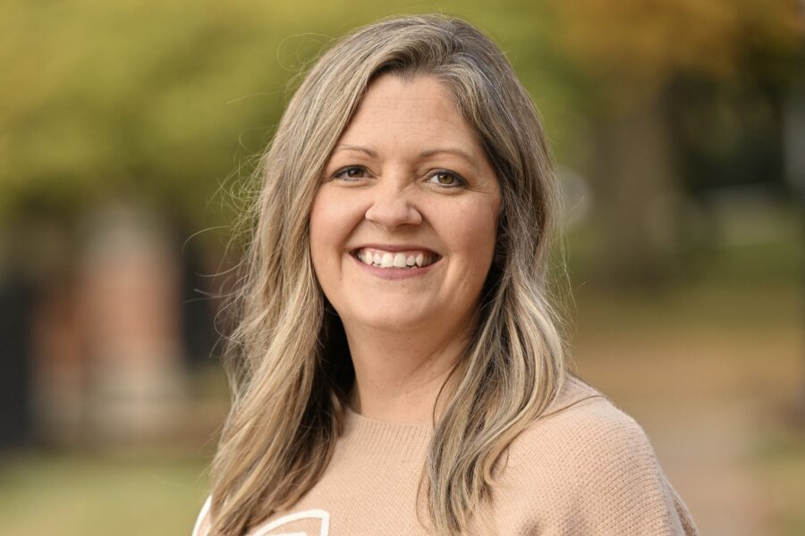 Cassie Mecklenburg headshot